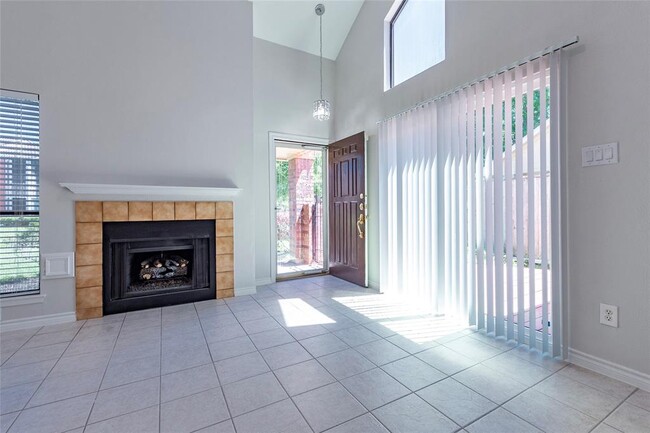 Building Photo - 1436 Gemini St