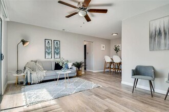 Building Photo - 5009 Mashie Cove