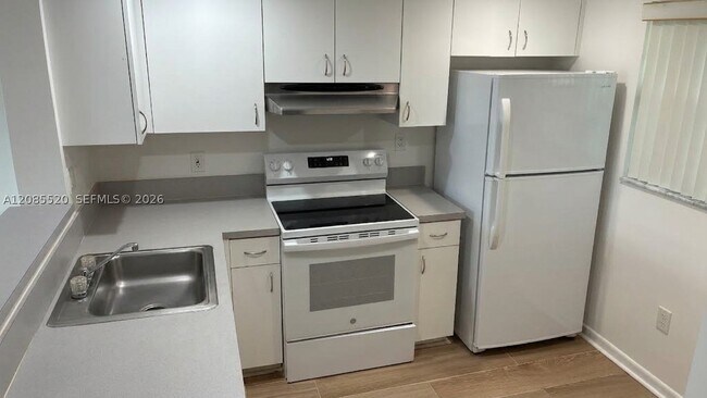 Foto del edificio - 10815 SW 112th St