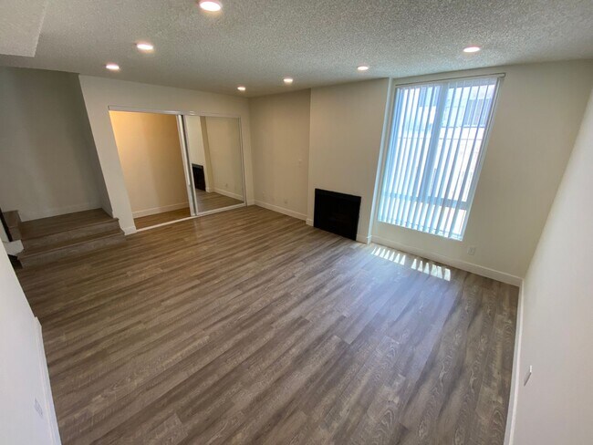 Foto del edificio - 3715 S Canfield Ave