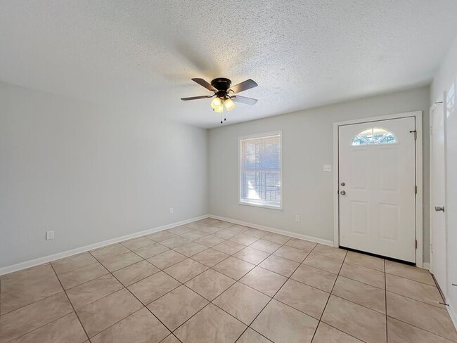 Building Photo - 2670 Shady Grove Dr