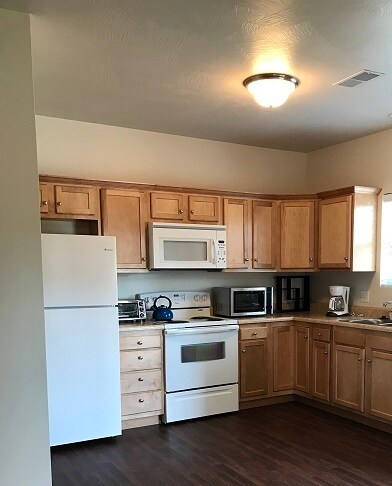Building Photo - 46855 Red Fox Ln