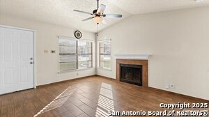 Foto del edificio - 8442 Forest Ridge Dr