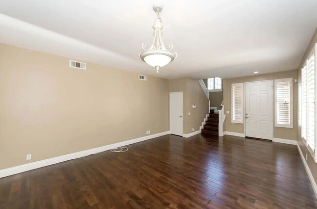 Building Photo - 8704 E Wiley Way