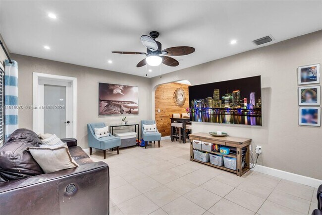 Foto del edificio - 333 Linwood Dr