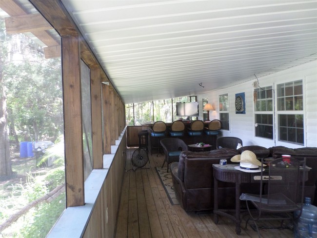 Building Photo - 256 Cheryl Elaine Dr