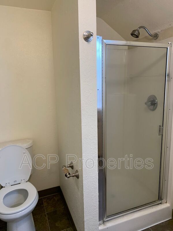 1585 E Badger Rd Unit C, Lynden, WA 98264 Condo for Rent in Lynden