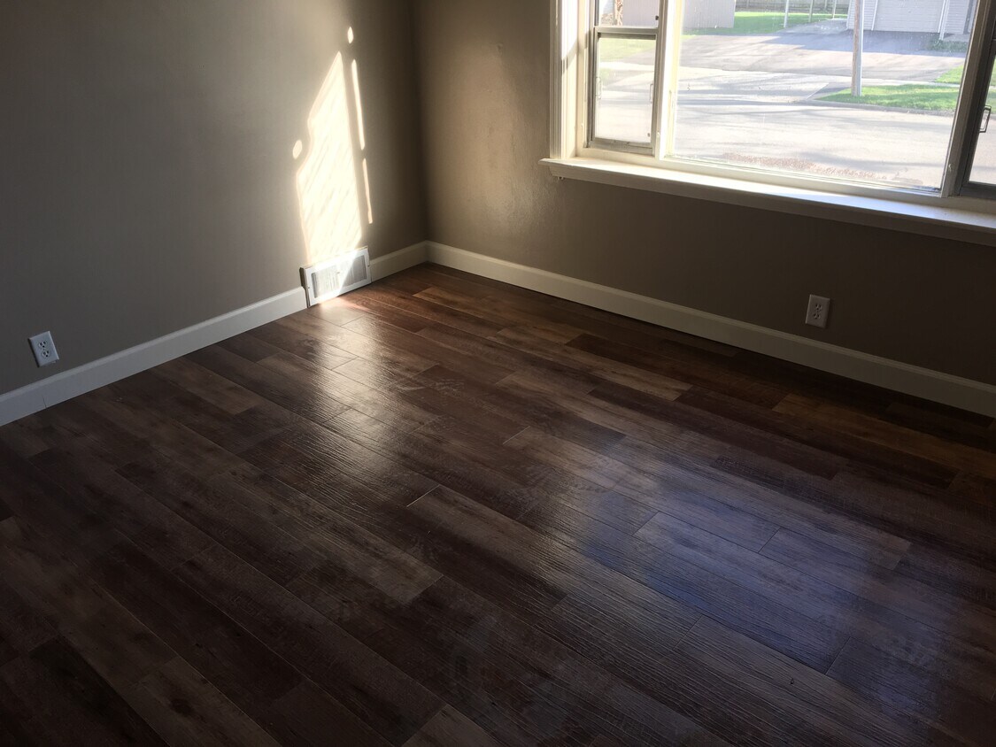 Foto principal - 947 Vassar Dr