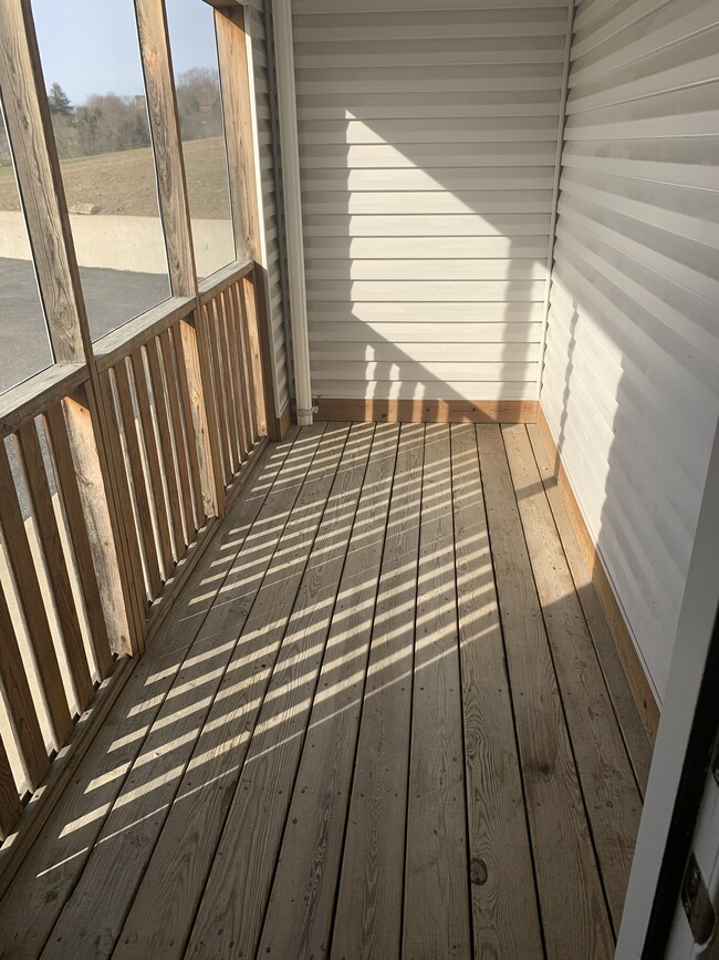 Building Photo - 152 Brenda Ln