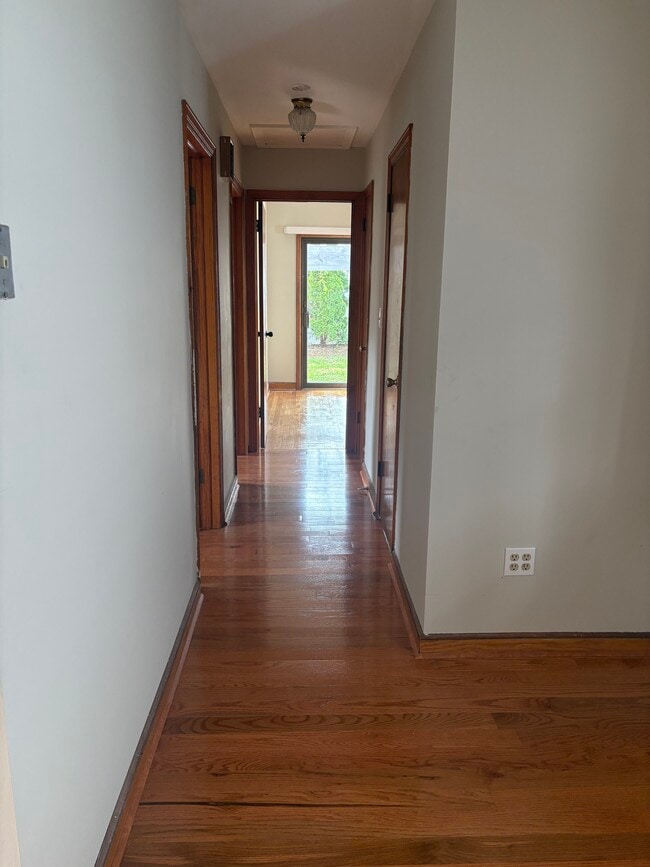 Foto del edificio - 253 Devon St