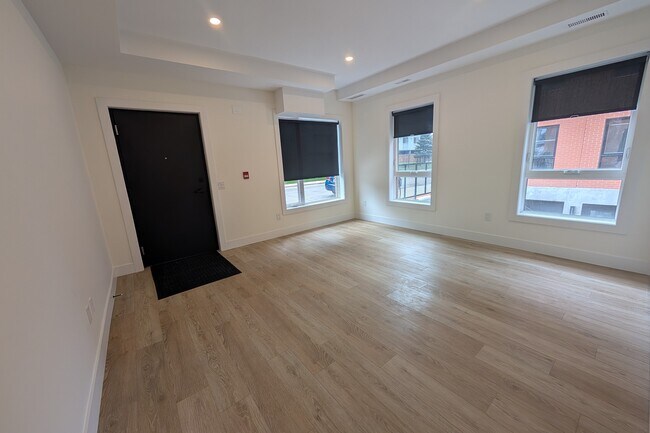 Photo du bâtiment - 131 Wellington St N