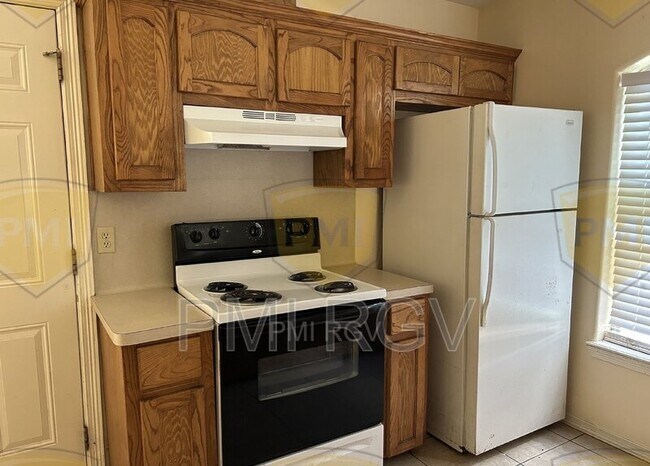 Building Photo - 3114 E Diamondhead Ave