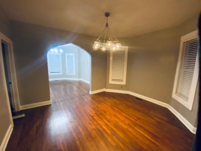 Building Photo - 2701 W Iowa St