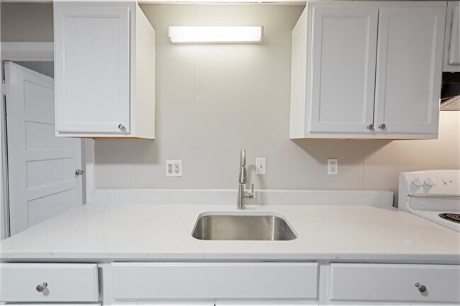 Foto del edificio - 175 School St