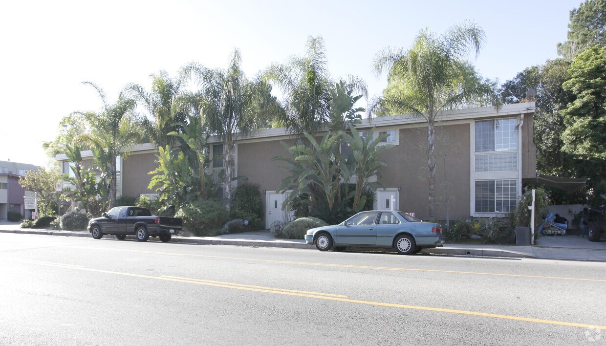 Foto del edificio - 13530 Moorpark St