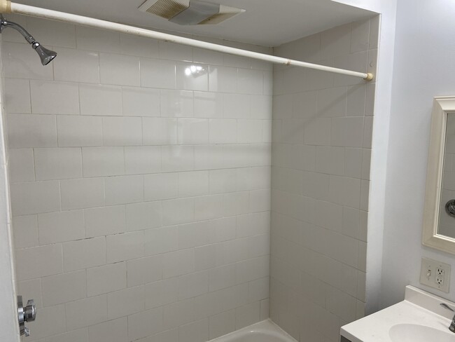 Building Photo - 274 Bowdoin St
