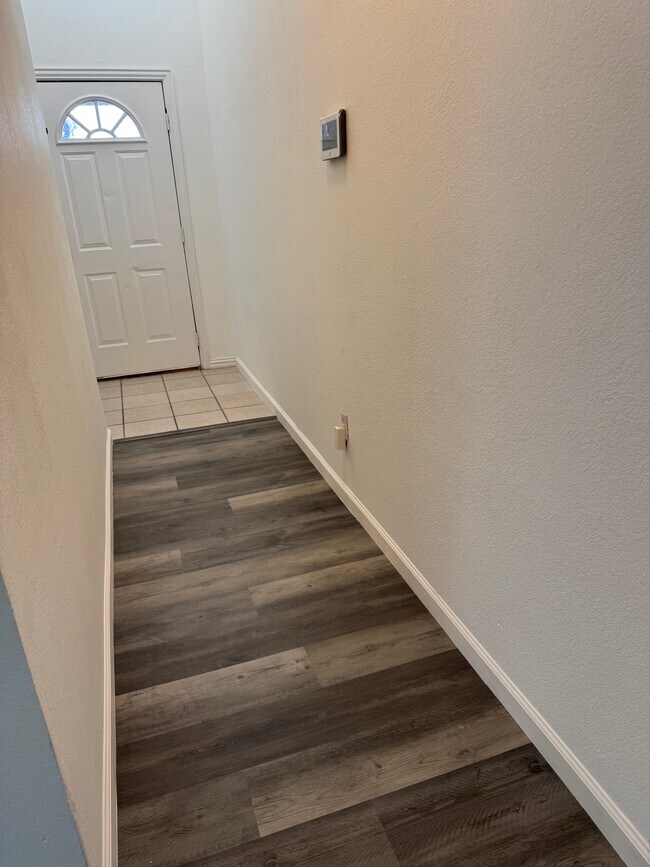 Building Photo - 6611 Rockdale Rd