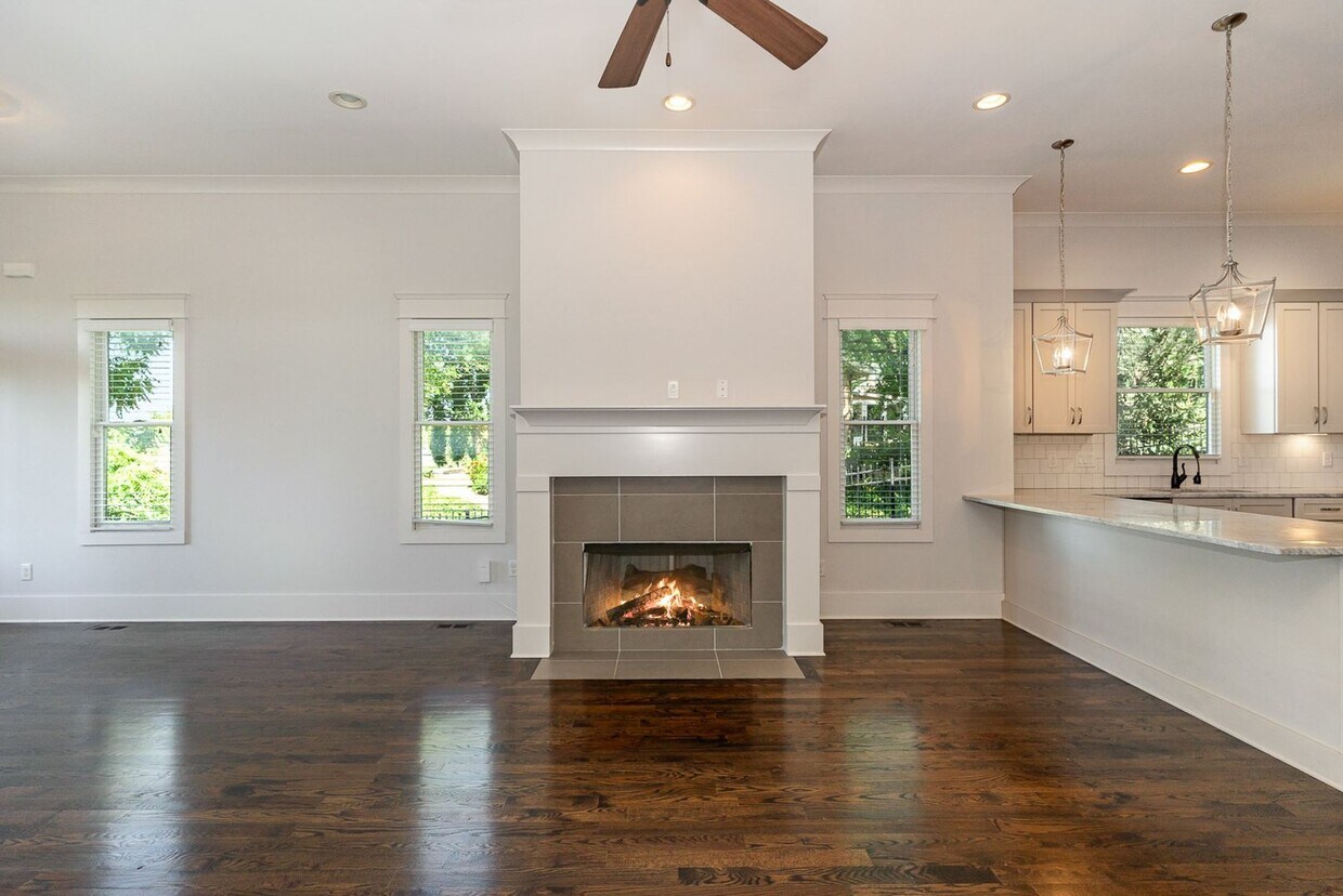 Primary Photo - Move in ready, 4BR/3BA home with a detache...