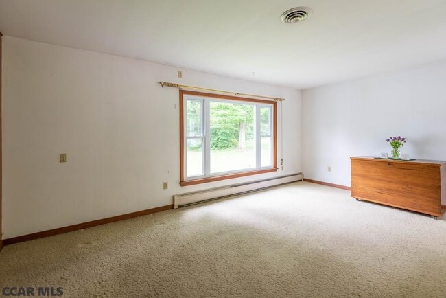 Bedroom 2 - 537 Kemmerer Rd