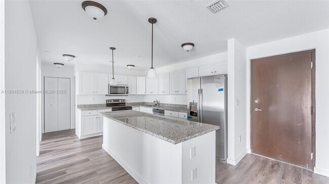 Foto del edificio - 13395 SW 250th St
