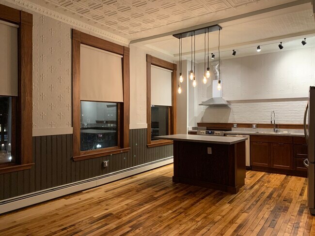 Foto del edificio - 223 Lisbon St