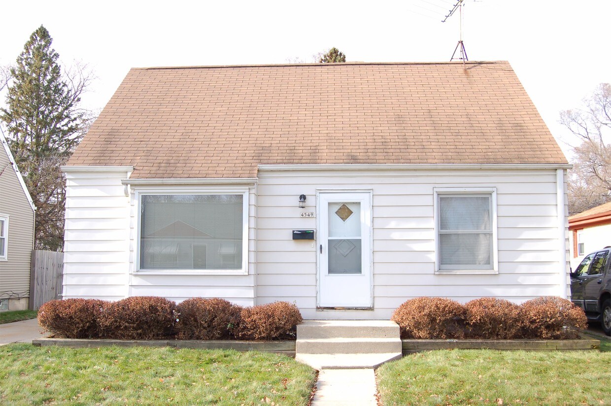 Primary Photo - 4549 N 45th St