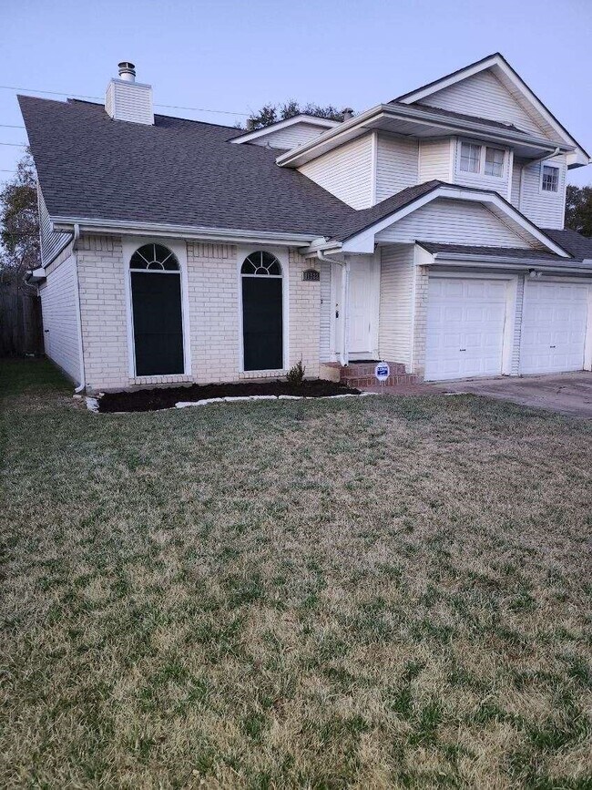 Foto del edificio - 19522 Lake Hollow Ln