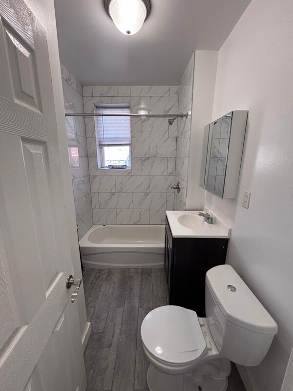 Building Photo - 820 Canton St