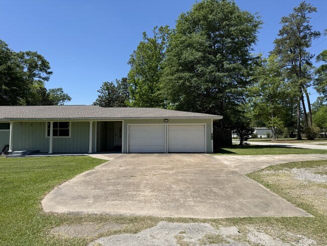 Foto del edificio - 165 Dogwood Ln
