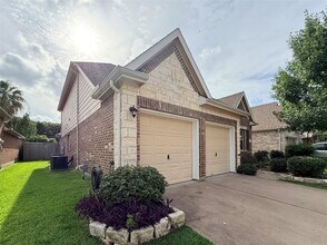 Building Photo - 2814 Ridgeglen Ln