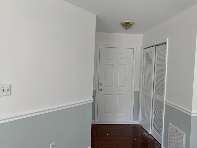 Foto del edificio - 176 Pinetree Ct