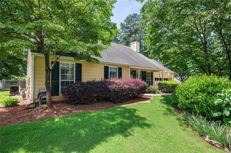 Building Photo - 4015 Paloverde Dr