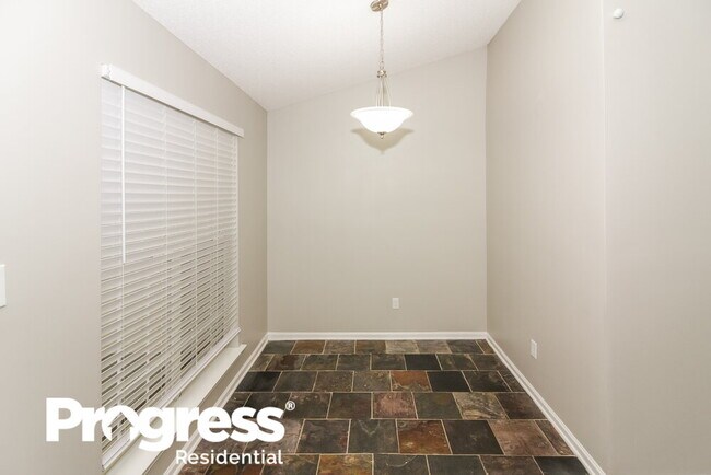 Foto del edificio - 2466 Boxford Ln