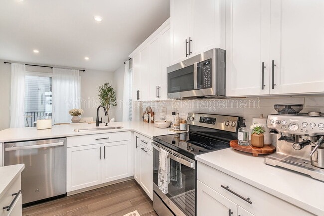Foto del edificio - 4742 Chastain Ave