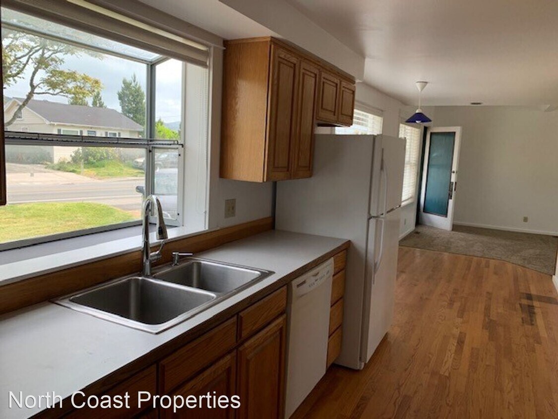 Foto principal - 4 br, 2 bath House - 1524 N Holladay Drive