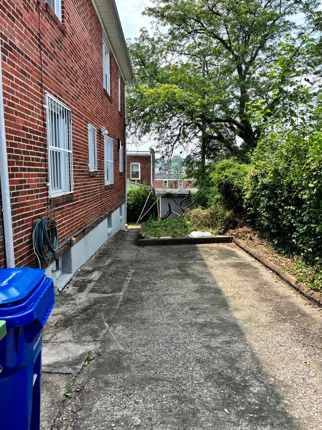 Building Photo - 4514 Saint Georges Ave