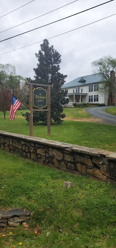 Foto principal - 567 Mt Salem Ave