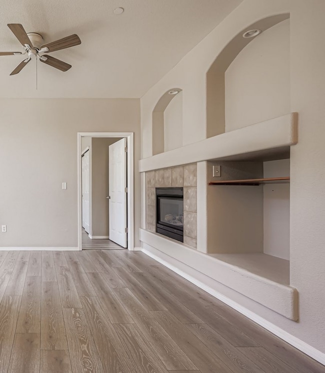 Building Photo - Move in Ready- Ground floor condo in covered Lodge at Terralago. Swimming Pool- Hot Tub and Fitne...