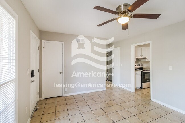 Foto del edificio - 2306 Watkins Dr