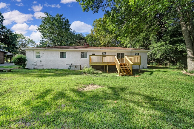 Building Photo - 6215 Robinson Church Rd