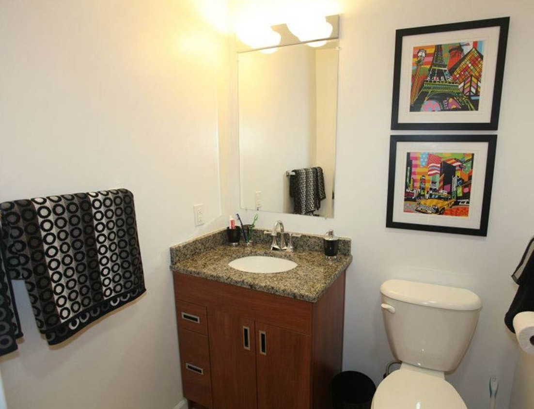 Primary Photo - 20 Hawley St