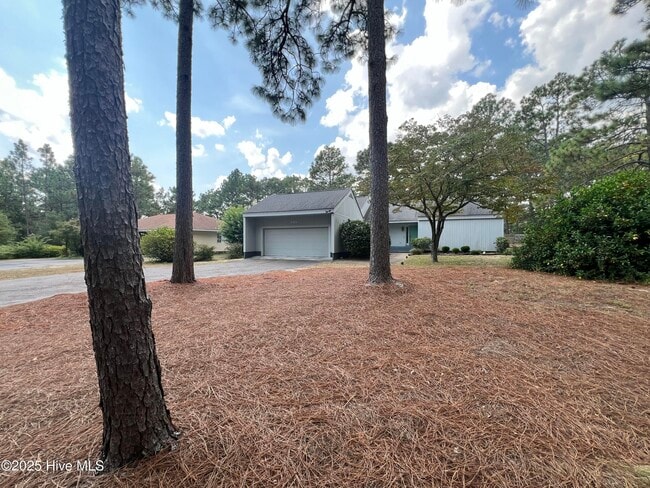 Building Photo - 440 Central Dr