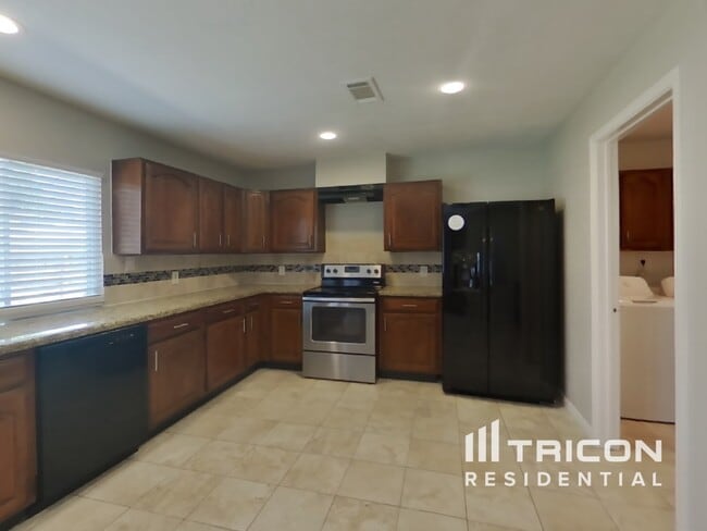 Building Photo - 5107 Dunnethead Dr