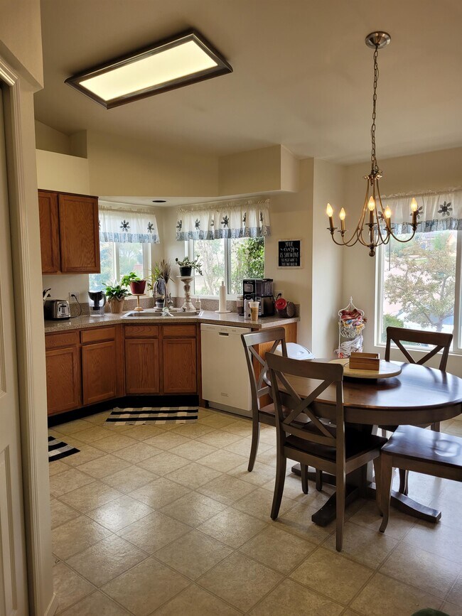 Foto del edificio - 97 Misty Creek Dr