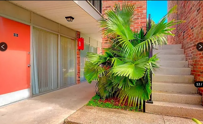 Building Photo - Country Club Apartments