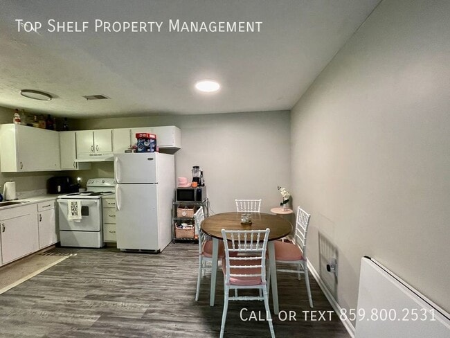 Building Photo - Coming Soon! 2 Bedroom Off Alumni Drive Cl...