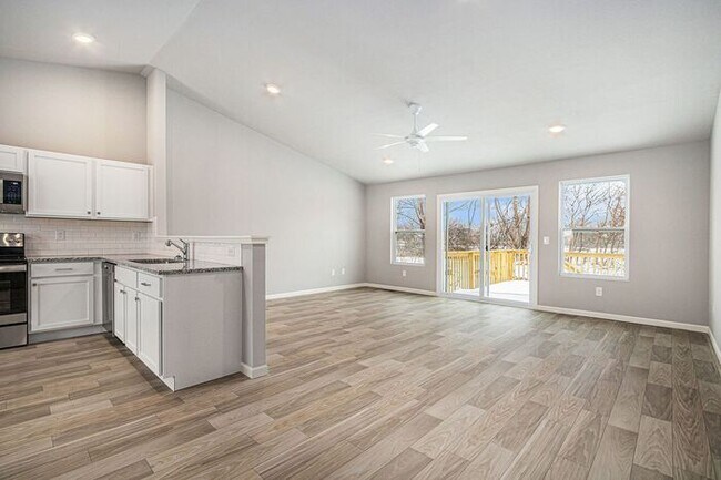 Foto del edificio - 2381 Richardson Ct
