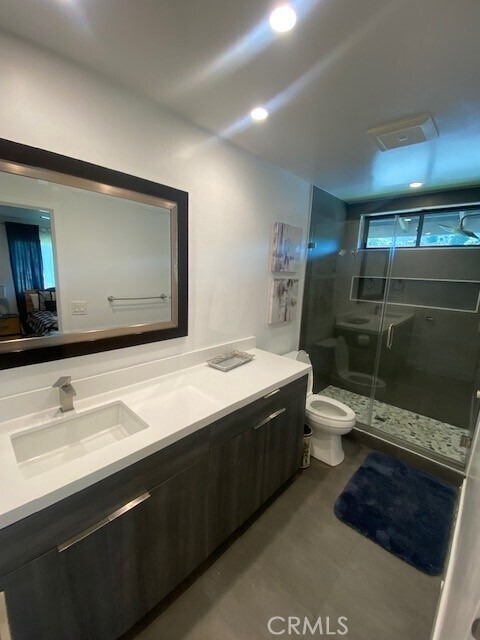 Foto del edificio - 1445 N Navarro Pl