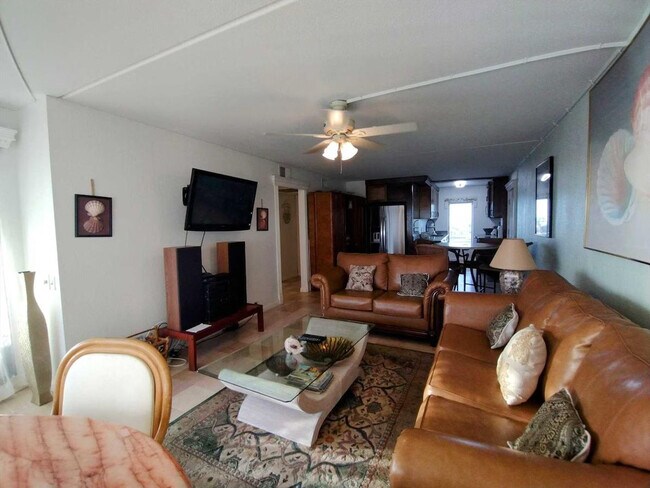 Foto del edificio - 6403 Padre Blvd