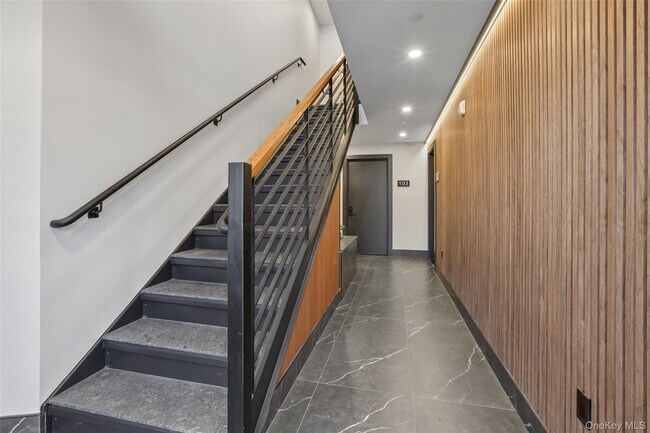 Foto del edificio - 325 Manville Rd